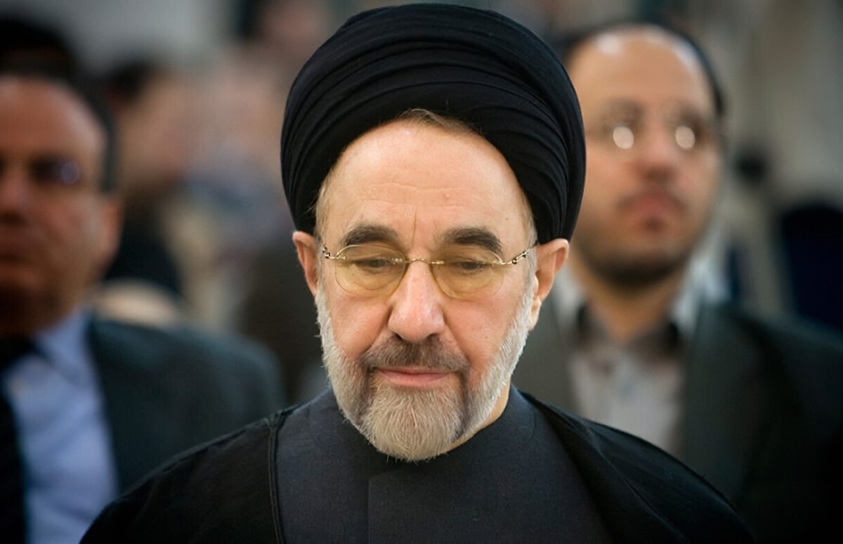 کیهان: امثال خاتمی و خوئینی‌ها به ۱۰۰ درصد ملت ایران خیانت کردند