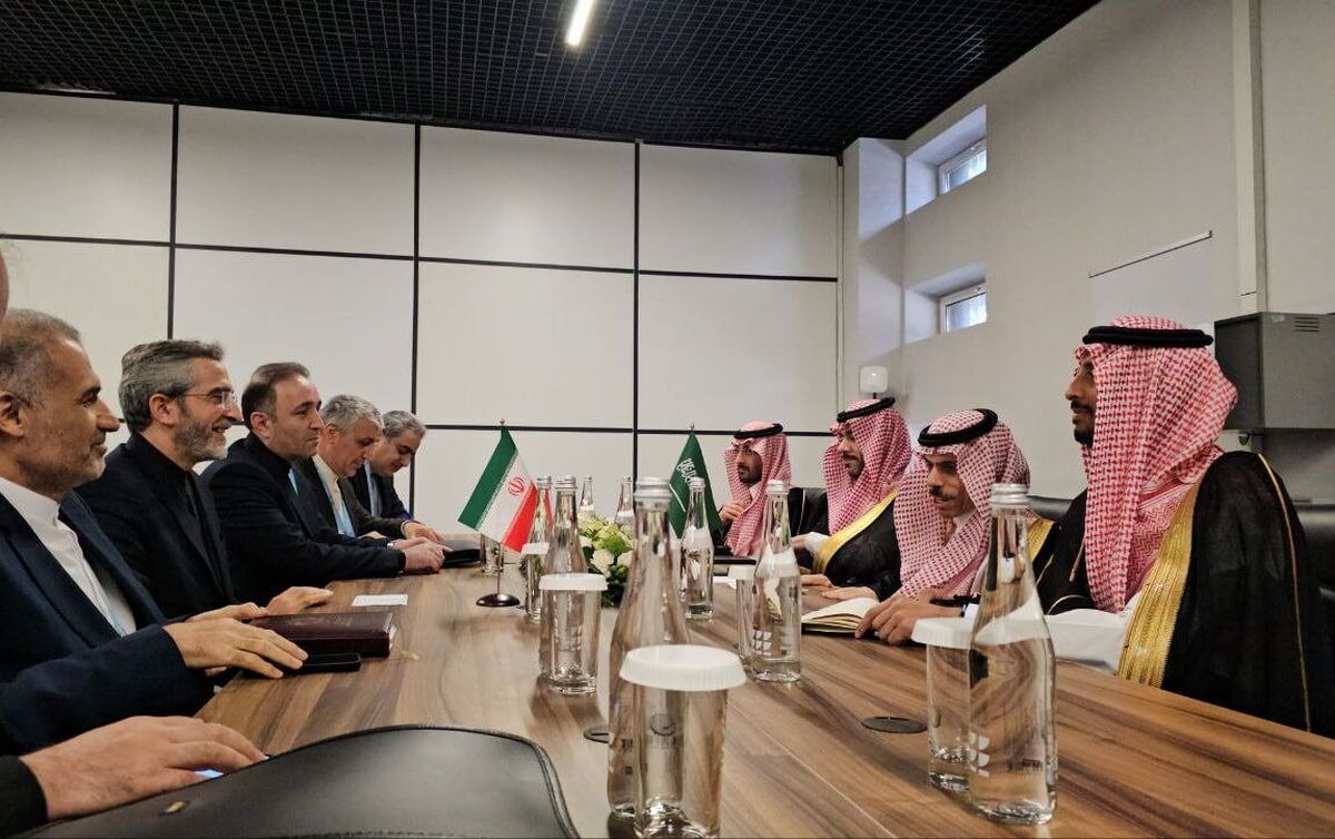 باقری‌کنی و وزیر خارجه عربستان با یکدیگر دیدار کردند