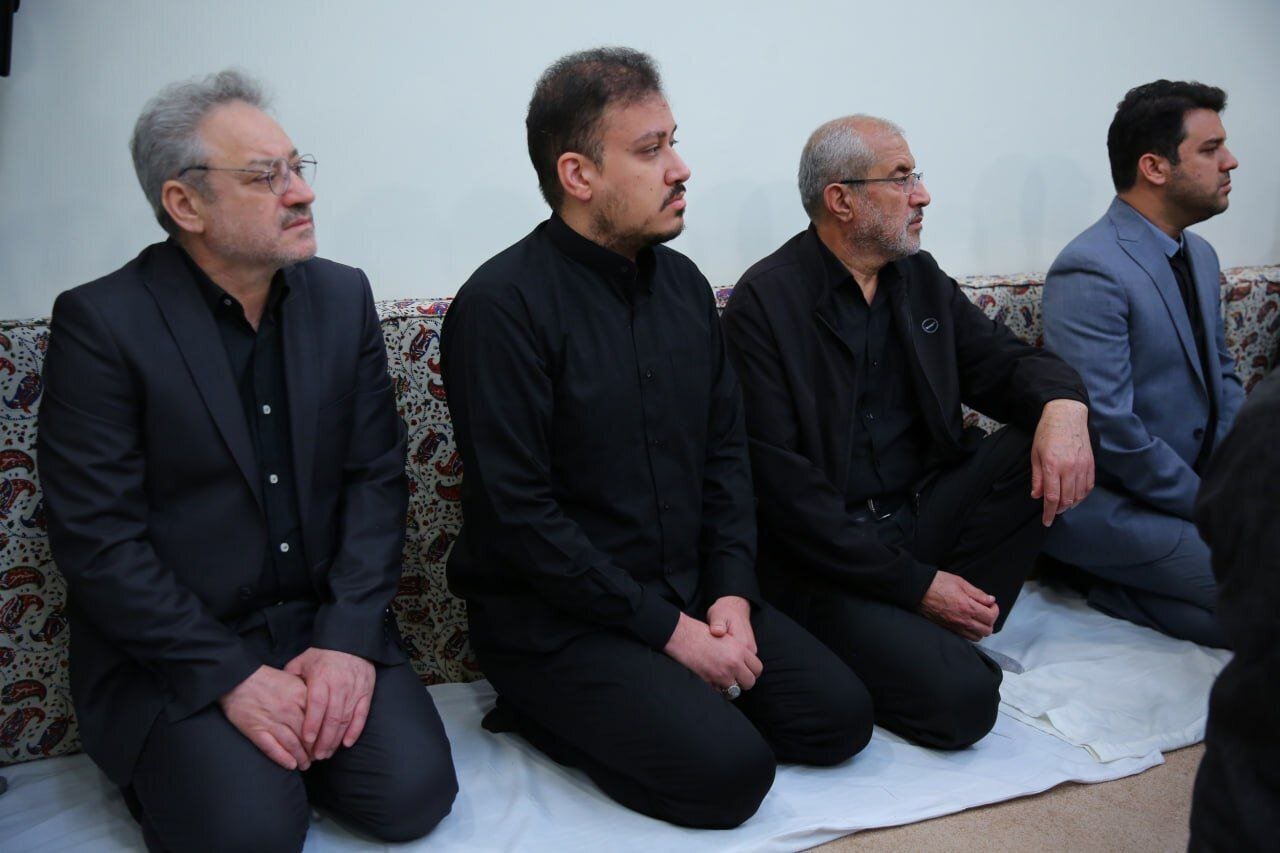 تصاویری از دیدار خصوصی خانواده ابراهیم رئیسی، امیرعبداللهیان، آل هاشم با مقام معظم رهبری