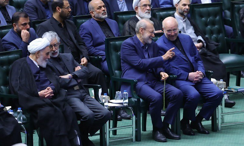 عکس؛ بگو بخند لاریجانی و قالیباف در افتتاحیه مجلس دوازدهم