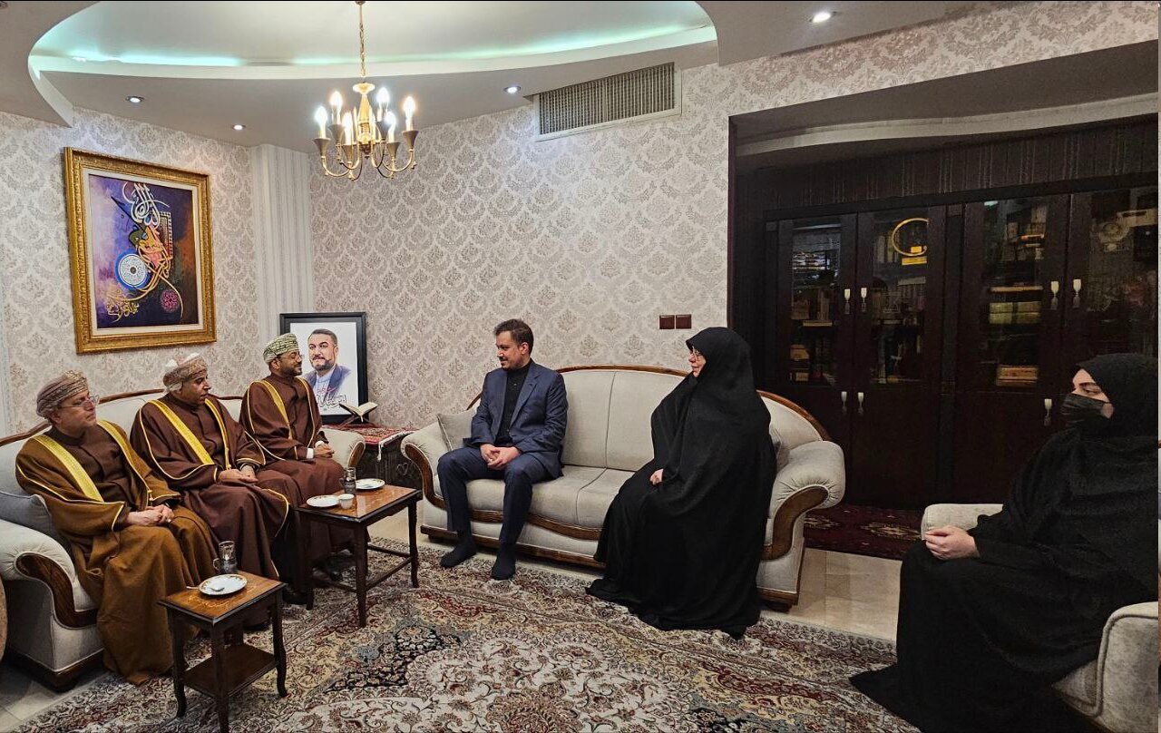 اظهارات همسر شهید امیرعبداللهیان در دیدار با وزیر خارجه عمان