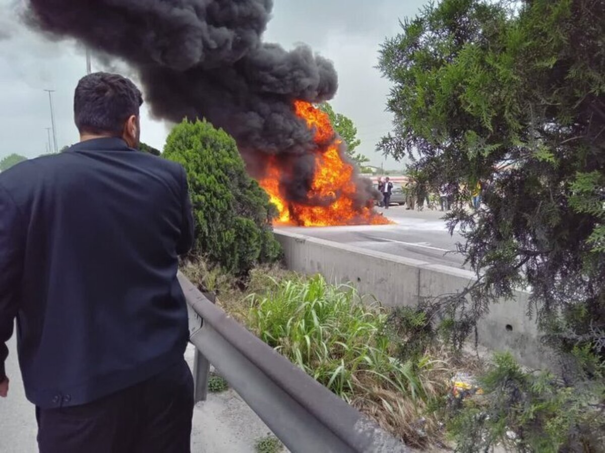 مرگ تلخ سرنشین خودروی سواری میان شعله‌های آتش
