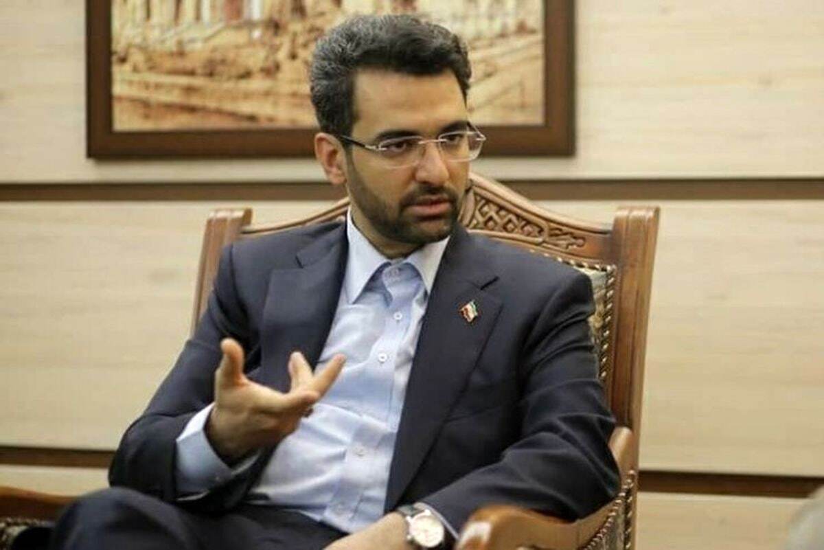 آذری جهرمی در واکنش به پیامک‌های وزارت کشور: ارسال پیامک انبوه باید برای افزایش مشارکت باشد نه تلاش برای کاهش مشارکت