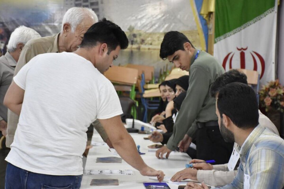 آمار جالب از رأی احمدی نژاد، هاشمی، قالیباف و کروبی در انتخابات ۸۴ / رأی پزشکیان در چند استان بیشتر از آراء جلیلی بود؟