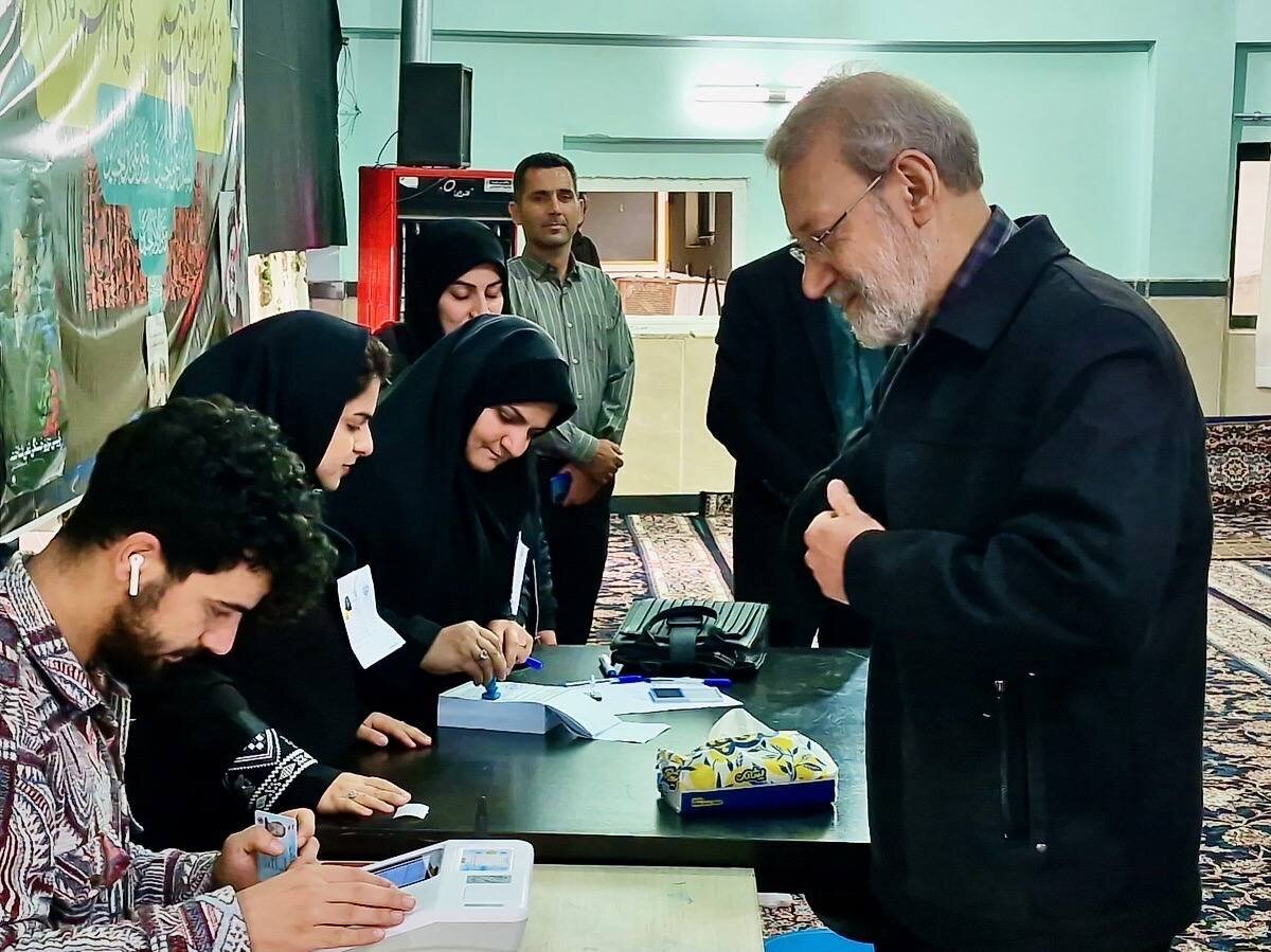 علی لاریجانی در مازندران رأی خود را به صندوق انداخت
