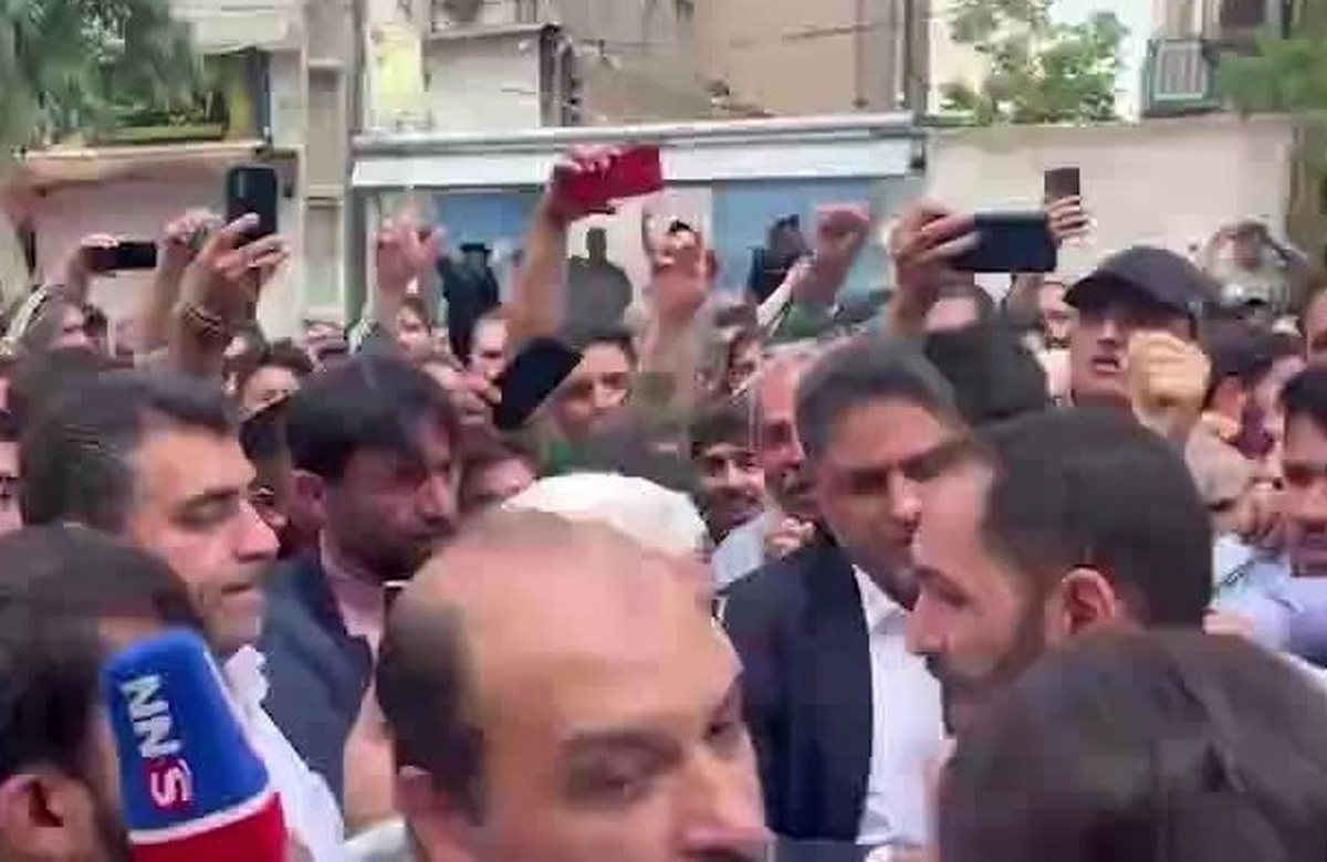 فیلم؛ اعتراض تند یک شهروند به جلیلی برای عدم اجماع با قالیباف و واکنش دور از انتظار محافظان